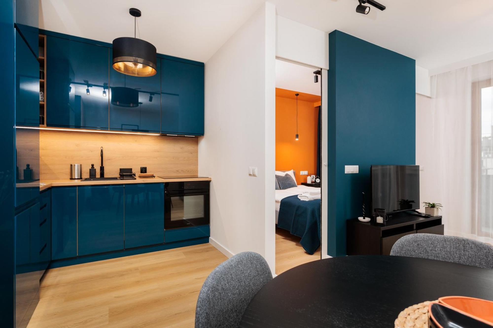 Colorful - By Upstairs Апартаменти *